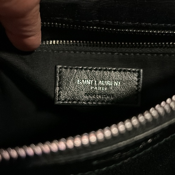 Authentic SAINT LAURENT
Saint Laurent (YSL) Large Loulou - Picture 9 of 17
